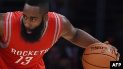 James Harden des Houston Rockets au Staples Center, Los Angeles, Californie, le 28 octobre 2014