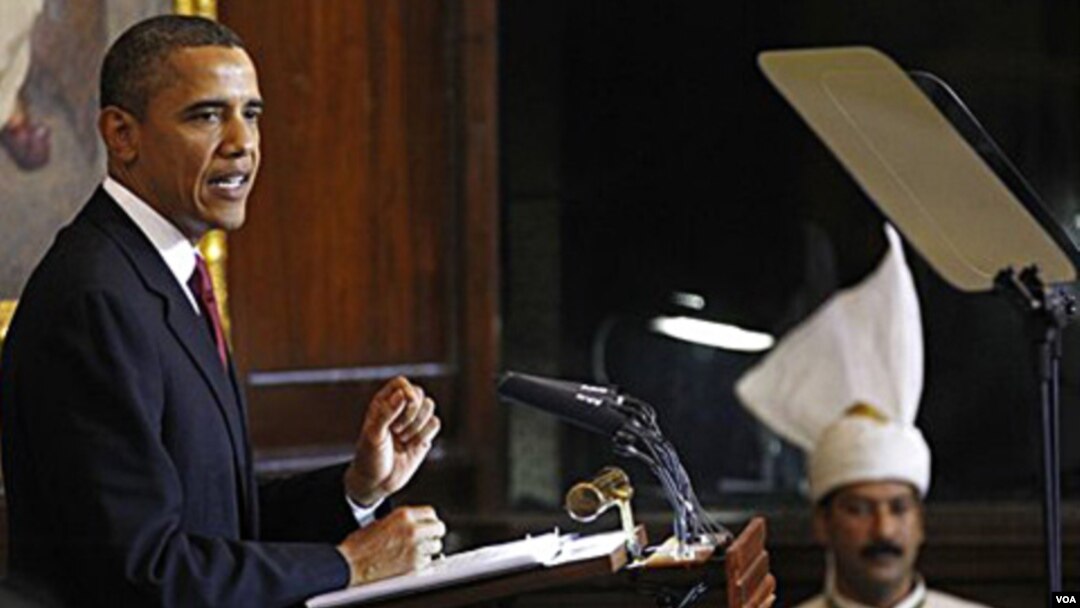 Presiden AS Barack Obama memberikan pidato di depan anggota parlemen India di New Delhi.
