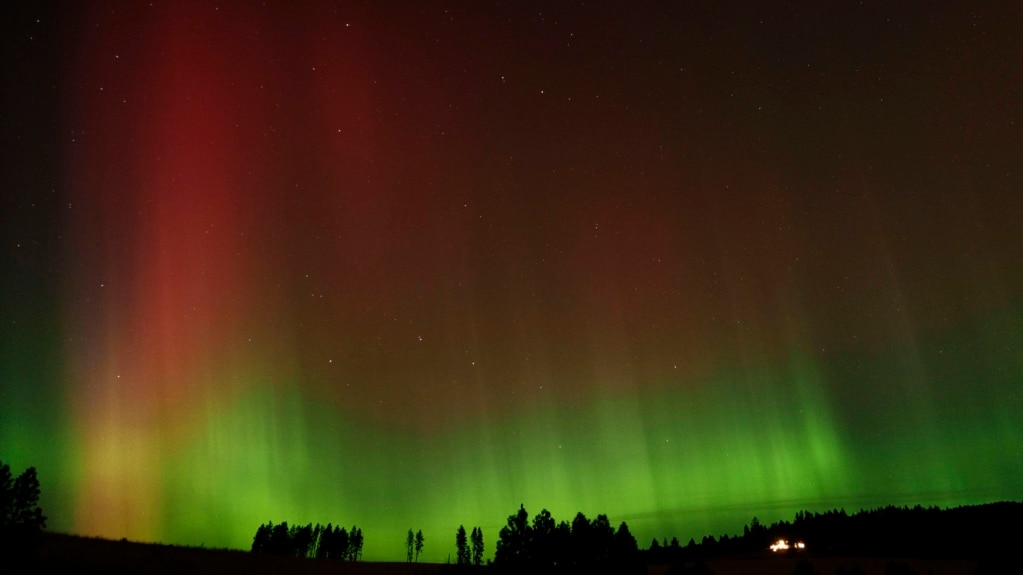 Scientists Expect More Solar Storms, Northern Lights