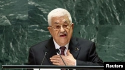 Presiden Otoritas Palestina Mahmoud Abbas menyampaikan pidato di sidang tahunan Majelis Umum PBB di markas PBB di New York, pada 26 September 2024. (Foto: Reuters/Brendan McDermid)