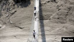 Most oštećen u lavini