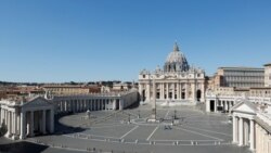 El Vaticano condena la cirugía de confirmación de género y la gestación subrogada
