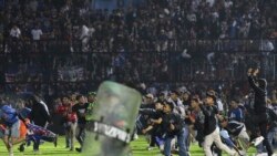 အင်ဒိုနီးရှားဘောလုံးပွဲ ရုန်းရင်းဆန်ခတ်ဖြစ်ပြီး လူအုပ်ပိမှုကြောင့် လူ ၁၇၄ ထက်မနည်းသေ
