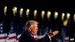 Presiden Donald Trump di South Lawn Gedung Putih pada hari keempat konvensi nasional Partai Republik, di Washington, 27 Agustus 2020. (Foto: AP)