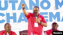 Tundu Lissu, Mwenyekiti mpya wa Taifa wa CHADEMA akiwahutubia wajumbe baada ya uchaguzi wa chama, mjini Dar es Salaam.