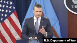 피트 헤그세스 전쟁부 장관이 31일 펜타곤에서 기자 회견을 하고 있다.