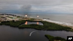 ARCHIVO - Refinería de petróleo Olmeca en el puerto de Dos Bocas en Paraíso, estado de Tabasco, México, el gobierno mexicano ha ampliado la seguridad en sus plataformas petroleras luego de un asalto a una central en el Golfo de
América.