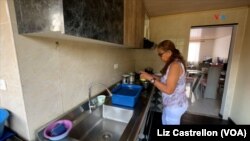 Doña Mercedes Diaz, una habitante de Bogotá en diálogo con la VOA sobre las medidas que endurece la ciudad en el racionamiento de agua.