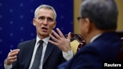 Tổng thư ký NATO Jens Stoltenberg trong cuộc gặp với Ngoại trưởng Hàn Quốc Park Jin tại Bộ Ngoại giao ở Seoul vào ngày 29/1/2023.