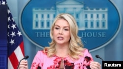 Berdevka Koşka Spî Karoline Leavitt