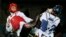 Kimia Alizadeh Zenoorin (Izq.), que ganó una medalla de bronce en taekwondo en los Juegos Olímpicos de Río 2016, no reveló su paradero, pero en el pasado había dicho que quería establecerse en los Países Bajos.