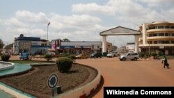 suasana di pusat ertokoan di Bangui, Republik Africa Tengah (Foto: dok). Kedubes AS di kota ini tutup sementara dan mengevakuasi stafnya karena ancaman pemberontak untuk menggulingkan pemerintah.