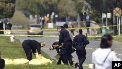 奧克蘭警方在歐伊克斯大學槍擊案現場調查