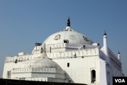 The 800-year-old Shamsi Jama Masjid in Budaun city in Uttar Pradesh. A local Hindu right-wing group, which has filed petitions to a local court seeking its control, claims that this is a Hindu temple. (Shaikh Azizur Rahman/VOA)