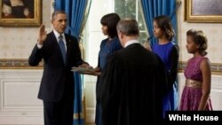 Serok Obama di merasîmeke taybet de li Seraya Sipî sûnda serokatî xwar. 