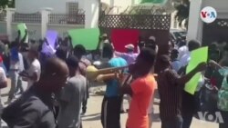 Plizyè 10zèn Moun Manifeste Devan Kou Siperyè Dèkont sou Dosye Petro Caribe a