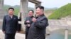 Severnokorejski lider Kim Džong Un tokom posete stanici Kumjagang, 4. maja 2019. 