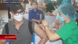 Một số trường buộc sinh viên tiêm vaccine Trung Quốc