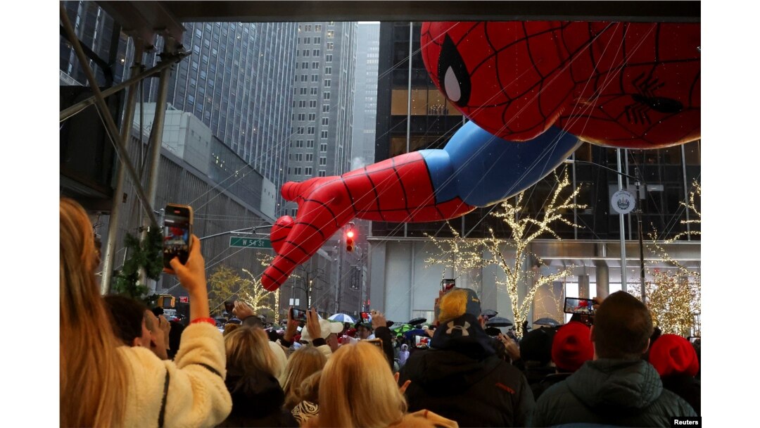 In photos: Macy's Thanksgiving Day Parade