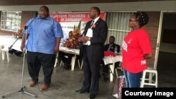 FILE: Progressive Teachers Union of Zimbabwe secretary general Raymond Majongwe addressing members of his union. (Photo: PTUZ)