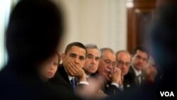 El presidente Barack Obama trató el tema de la reforma migratoria durante una reunión con la camarilla política hispana del congreso en marzo del 2009.