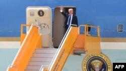 Donald Trump arrive au Vietnam, le 10 novembre 2017. 