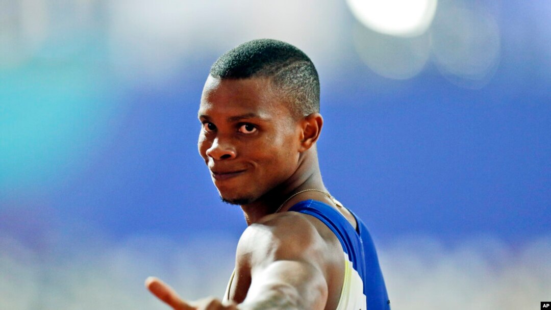 El ecuatoriano Alex Quiñónez hace un gesto después de la clasificación de los 200 metros llanos en los Campeonatos Mundiales de Atletismo en Doha, Qatar. Septiembre 29, 20219.