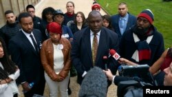 La madreLesley McSpadden junto al padre de Michaeo Brown acompañados de su abogado Darryl Parks dijeron en conferencia de prensa en Ginebra que consideran que la ONU es el lugar más apropiado para pedir justicia. 