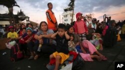 Pemerintah Filipina dikritik atas upaya penyaluran bantuan kepada korban topan Haiyan yang dinilai lambat (foto: dok). 