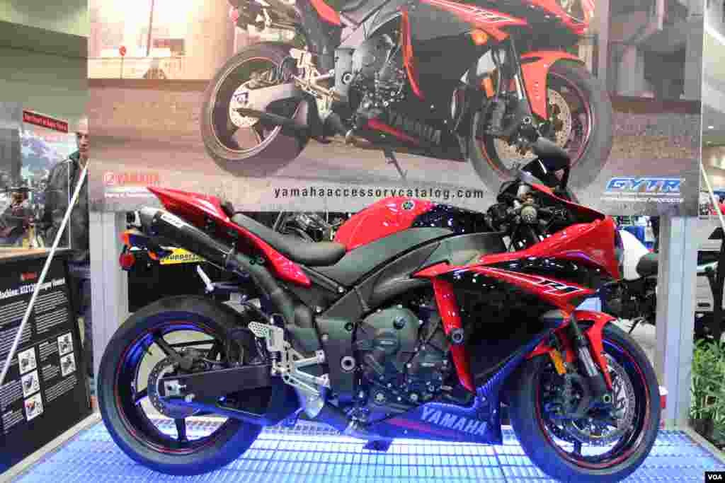 Yamaha R1