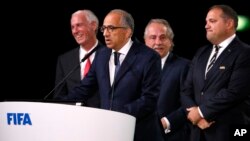 Carlos Cordeiro, presidente de la Federación de Fútbol (Soccer) de EE.UU. habla en el Congreso de la FIFA en Moscú el miércoles, 13 de junio de 2018.