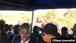 Umkhokheli weMDC-T uNkosazana Thokozani Khupe lomkhokheli we MDC Alliance uMnu. Nelson Chamisa.