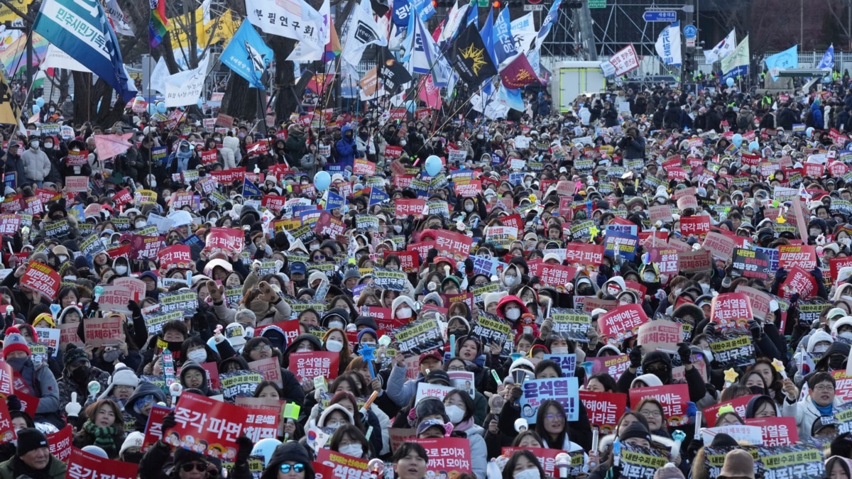 韩国法院批准对尹锡悦的逮捕令