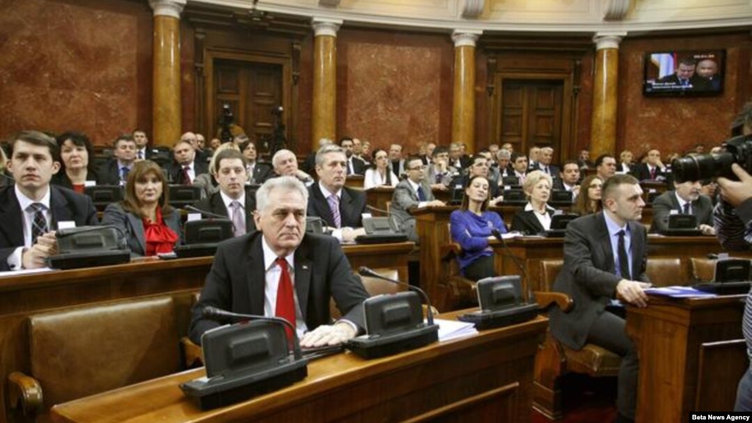 Poslanici Skupstine Srbije raspravljali su danas o Predlogu rezolucije o Kosovu, koja ce predstavljati osnov za razgovore sa vlastima Kosova