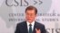 韩国总统文在寅星期五在华盛顿智库战略与国际研究中心发表演讲。（2017年6月30日）