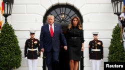 El presidente de Estados Unidos, Donald Trump, y la primera dama, Melania Trump, anunciaron el viernes 2 de octubre que dieron positivo al examen de COVID-19. [Foto del 29 de septiembre de 2020]