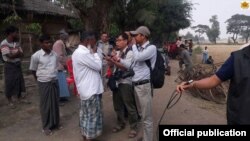 Journalist arrive Maungdaw (MOI Webportal Myanmar)