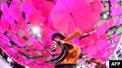 2015年3月15日汉诺威技术博览会德国电信机器人