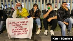 Manifestaciones en Colombia piden profundas reformas en el manejo de las políticas de su país. [Foto: VOA/Karen Sánchez]