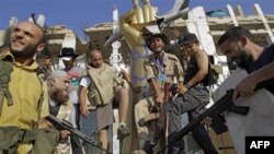 Rebelët libianë marrin nën kontroll kompleksin e Gadhafit