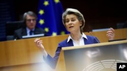 The European Commission president Ursula Von Der Leyen called on U.S. President Joe Biden to join the 27-nation bloc’s efforts to better regulate tech platforms.