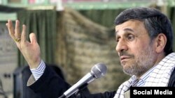 احمدی‌نژاد گفته که برخی در این کشور "موقتی" هستند