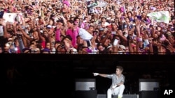 Justin Bieber visitó Ciudad de México como parte de su gira promocional Believe.