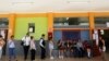 Peruanos hacen fila para votar en Lima, Perú, durante las elecciones para un nuevo Congreso luego que el presidente Martín Vizcarra, cerró el parlamento anterior durante una disputa con la oposición. Enero 26, 2020. Foto: Reuters.