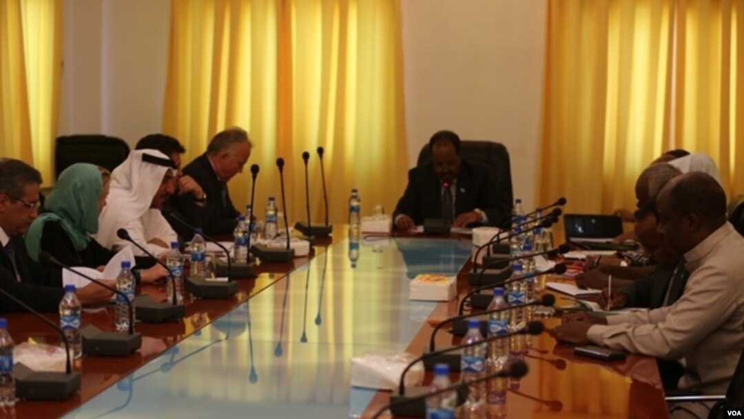 Madaxweyne Xasan oo la kulmay wakiilada beesha caalamka