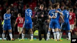 Chelsea akan menjamu Manchester United, setelah dalam peratandingan pertama di stadion Old Trafford berakhir seri 2-2 (foto: 10 Maret 2013). 