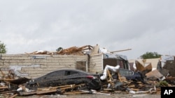 Kuća u gradu Monro, u Luizijani oštećena u tornadu (Foto: Nicolas Galindo/The News-Star via AP)