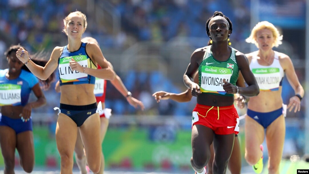 Francine Niyonsaba wiruka metero 800