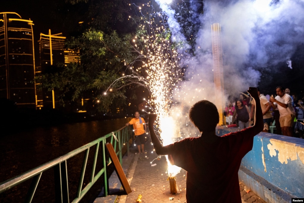 Filipinos se reunen para celebrar el Año Nuevo&nbsp;