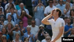 Andy Murray a facilement dominé Nicolas Mahut mercredi (Reuters)